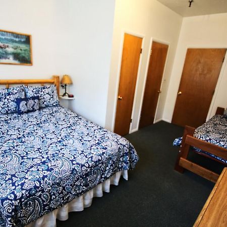 Mead Bear Creek Lodge מראה חיצוני תמונה